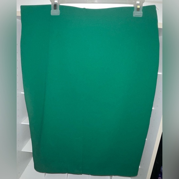 NYCC Ladies Skirt - Green - NWOT - Large - Picture 5 of 5